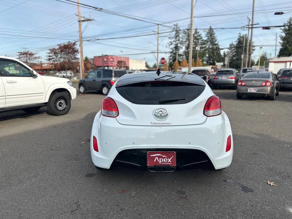 Used 2013 Hyundai Veloster w/ Tech Pkg image 7