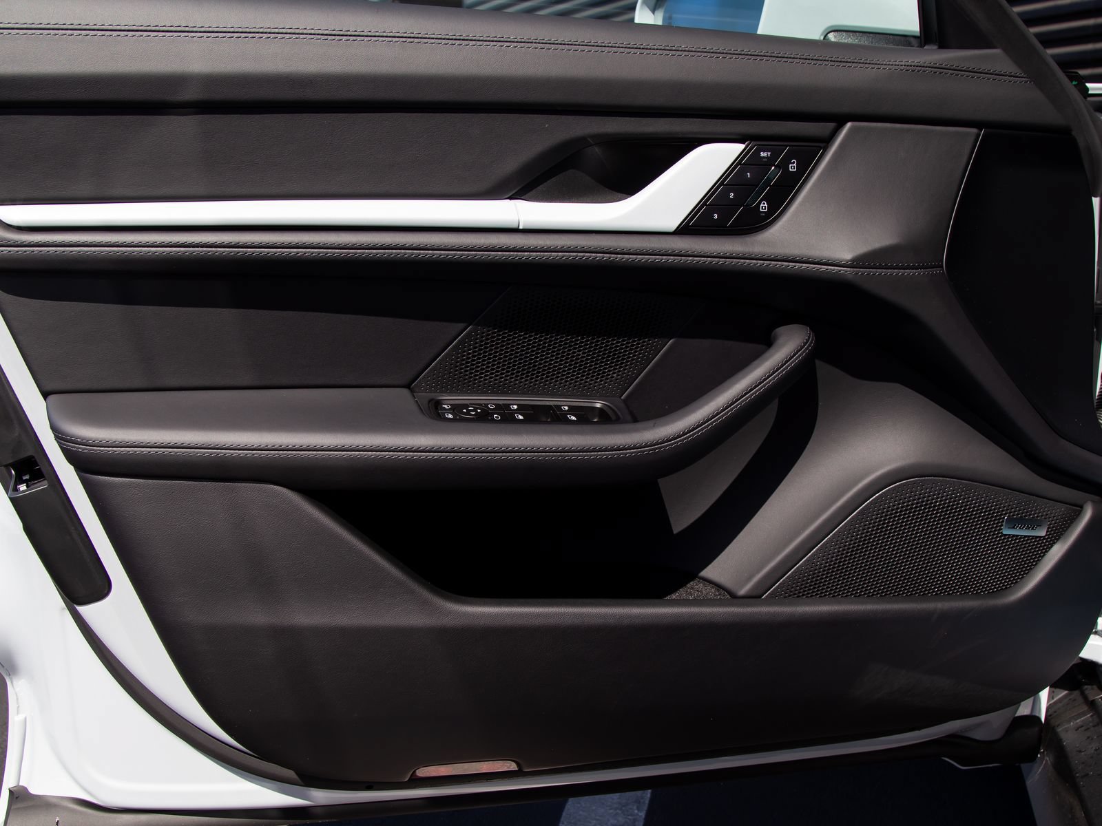 New 2026 Porsche Taycan 4S AWD/4WD image 14