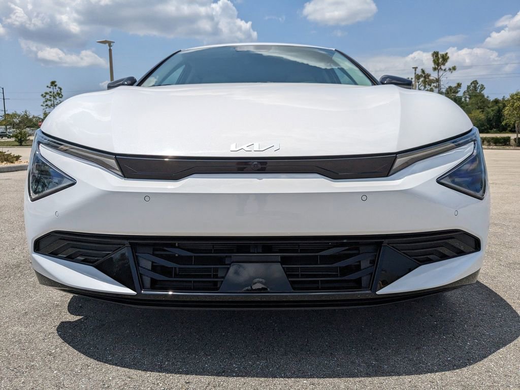 New 2025 Kia EV6 Wind RWD image 3
