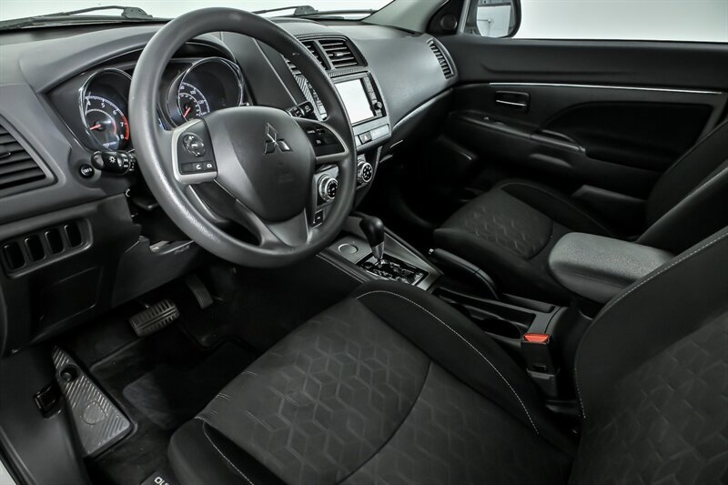 Used 2020 Mitsubishi Outlander Sport ES FWD image 16