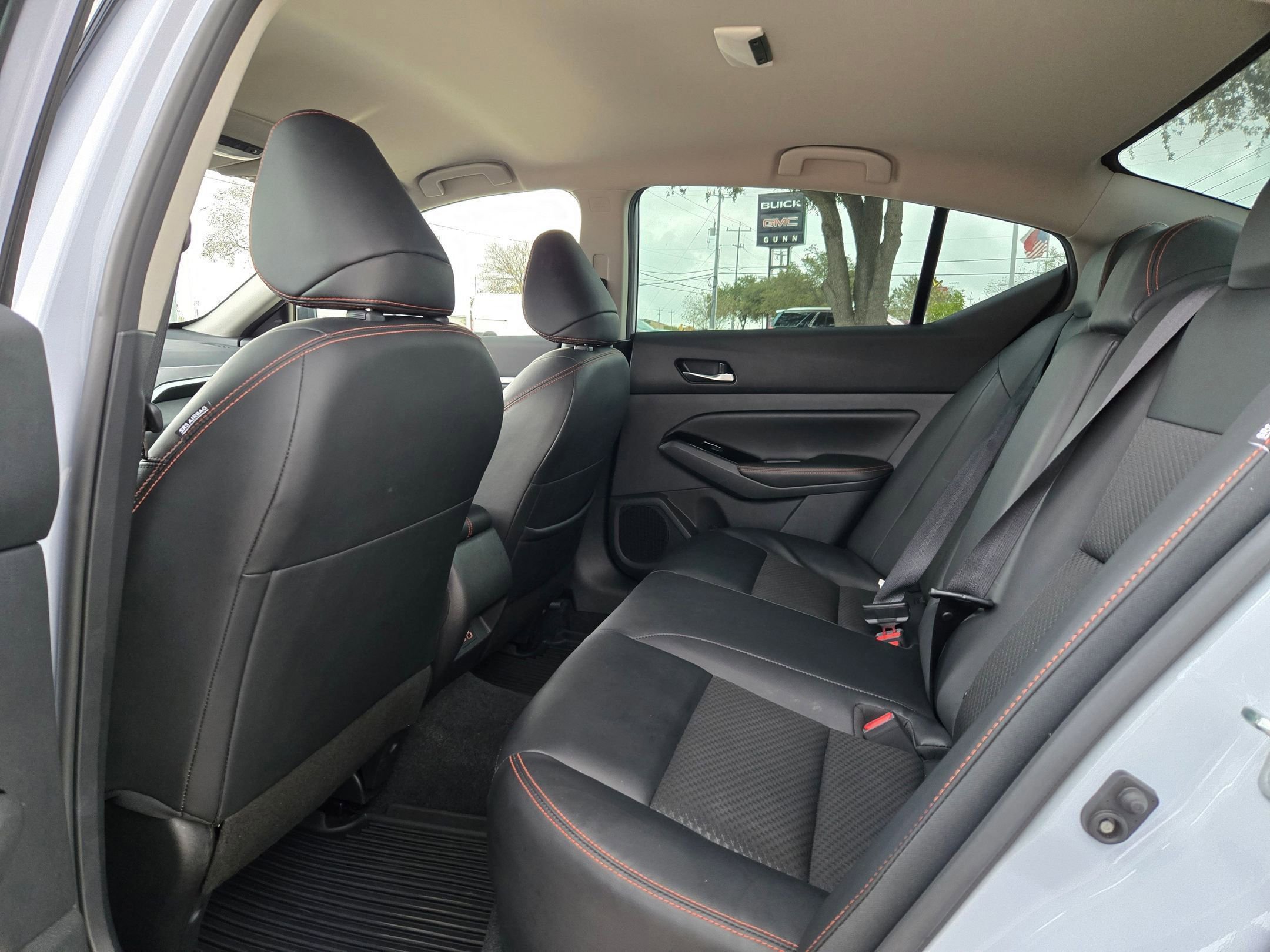 Used 2023 Nissan Altima 2.5 SR image 14