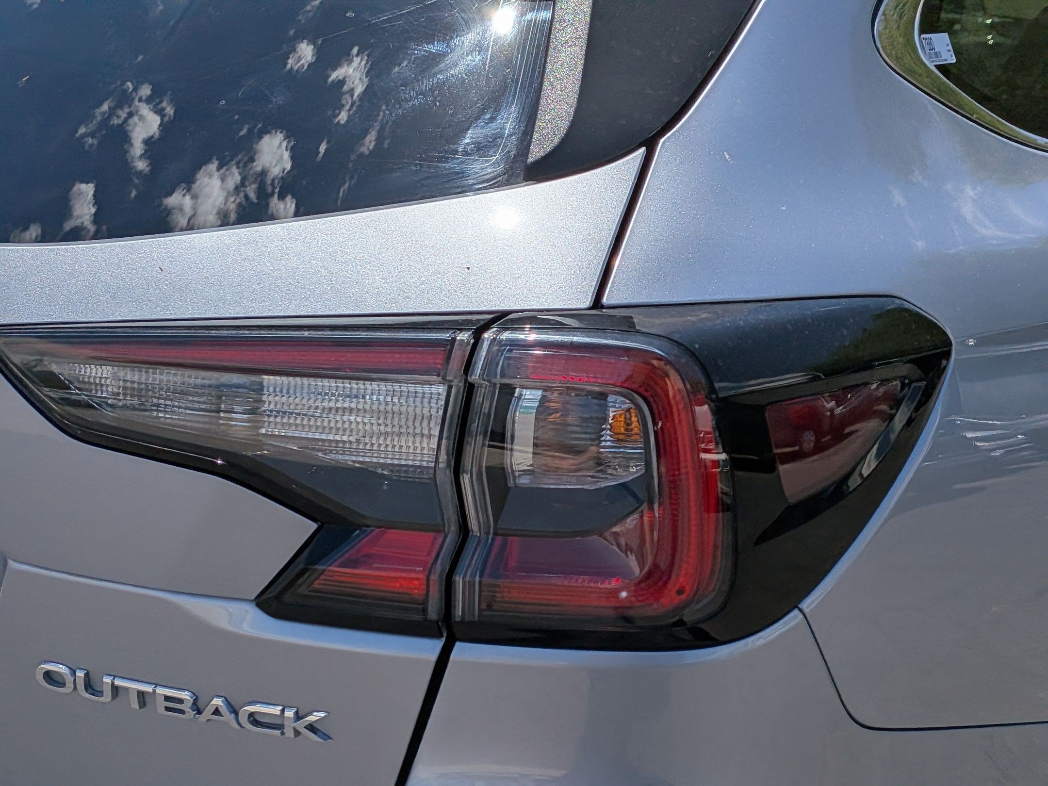 Used 2024 Subaru Outback Premium AWD/4WD image 12