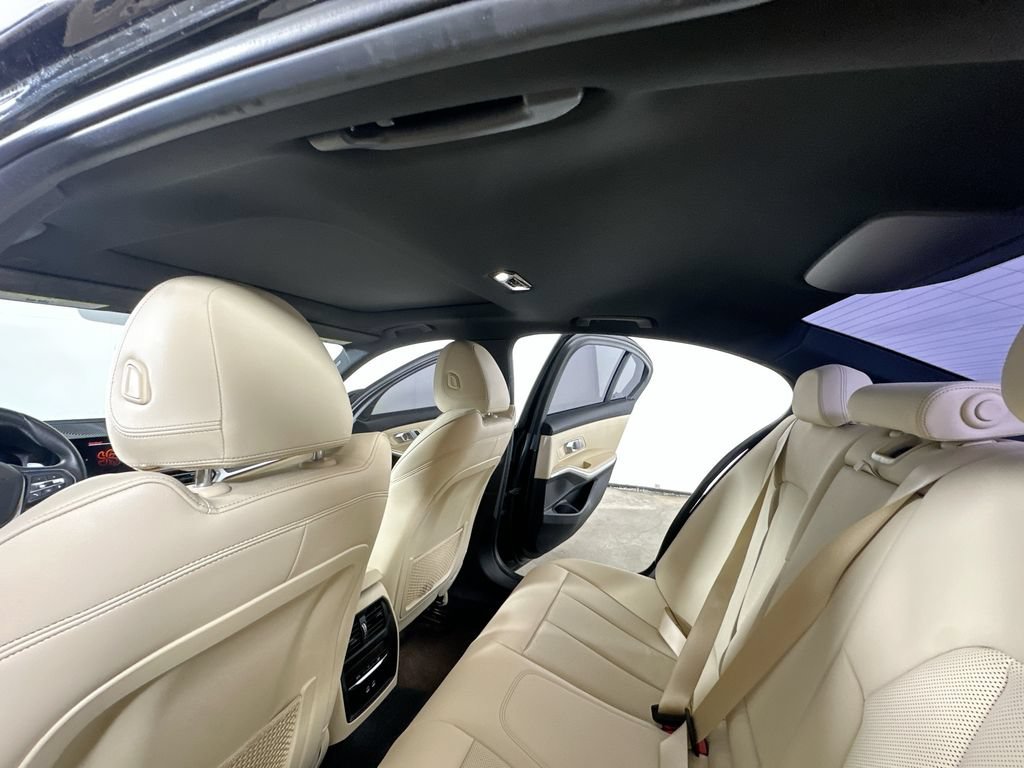 Used 2022 BMW 330i Sedan w/ Premium Package 2 RWD image 15
