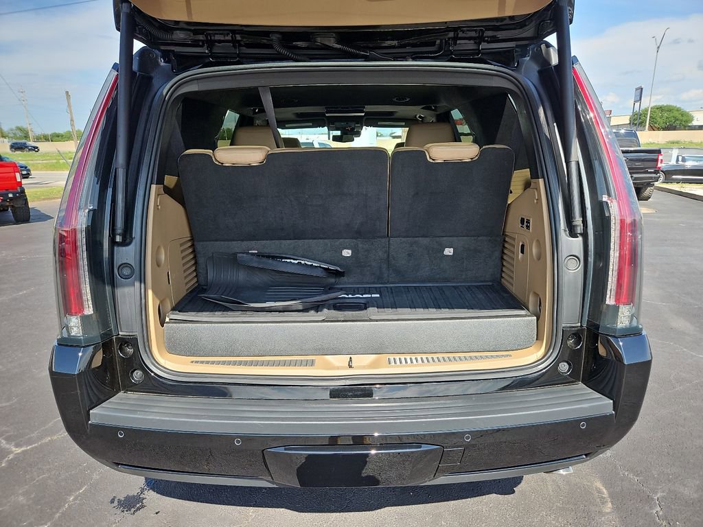 Used 2020 Cadillac Escalade Platinum AWD/4WD image 15