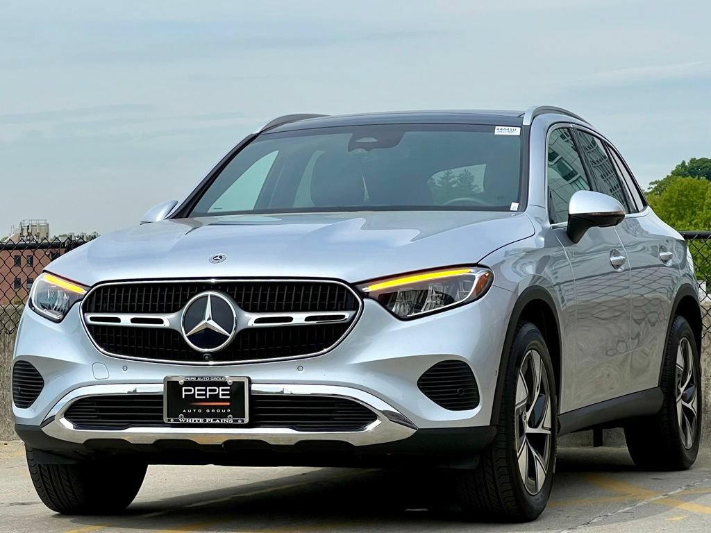 Certified 2024 Mercedes-Benz GLC 300 4MATIC image 4
