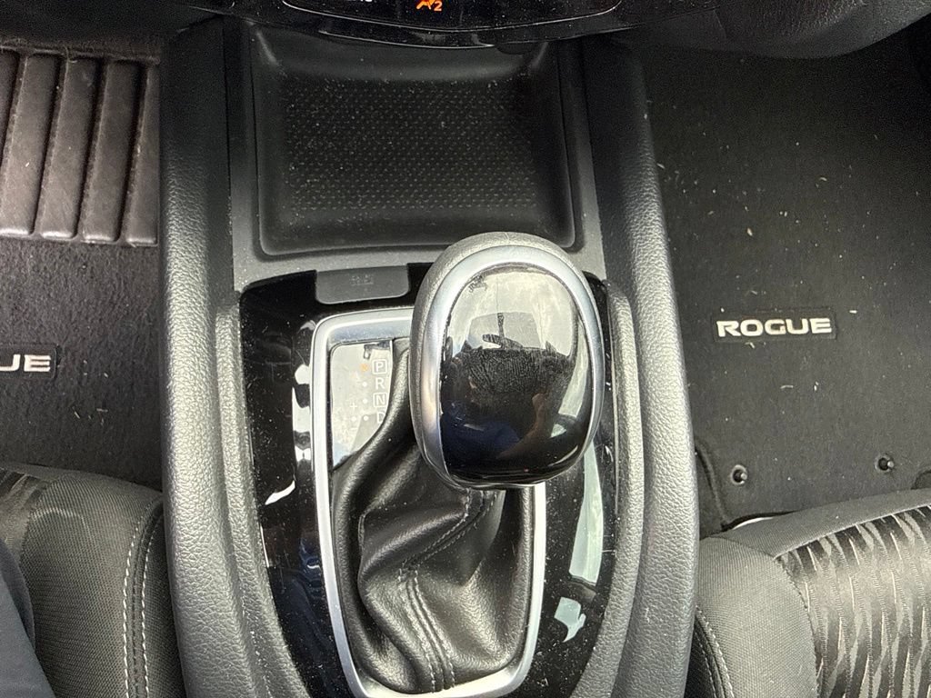 Used 2018 Nissan Rogue S FWD image 32