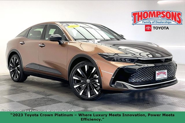 Used 2023 Toyota Crown Platinum image 1