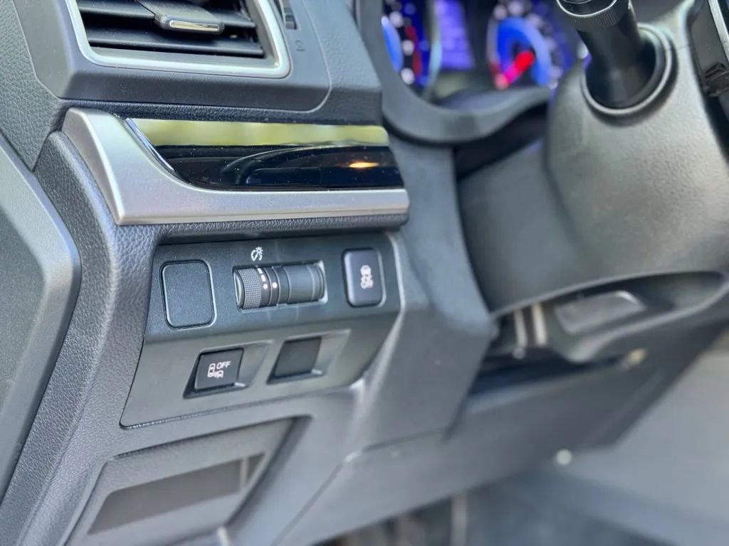 Used 2016 Subaru Crosstrek Touring image 17