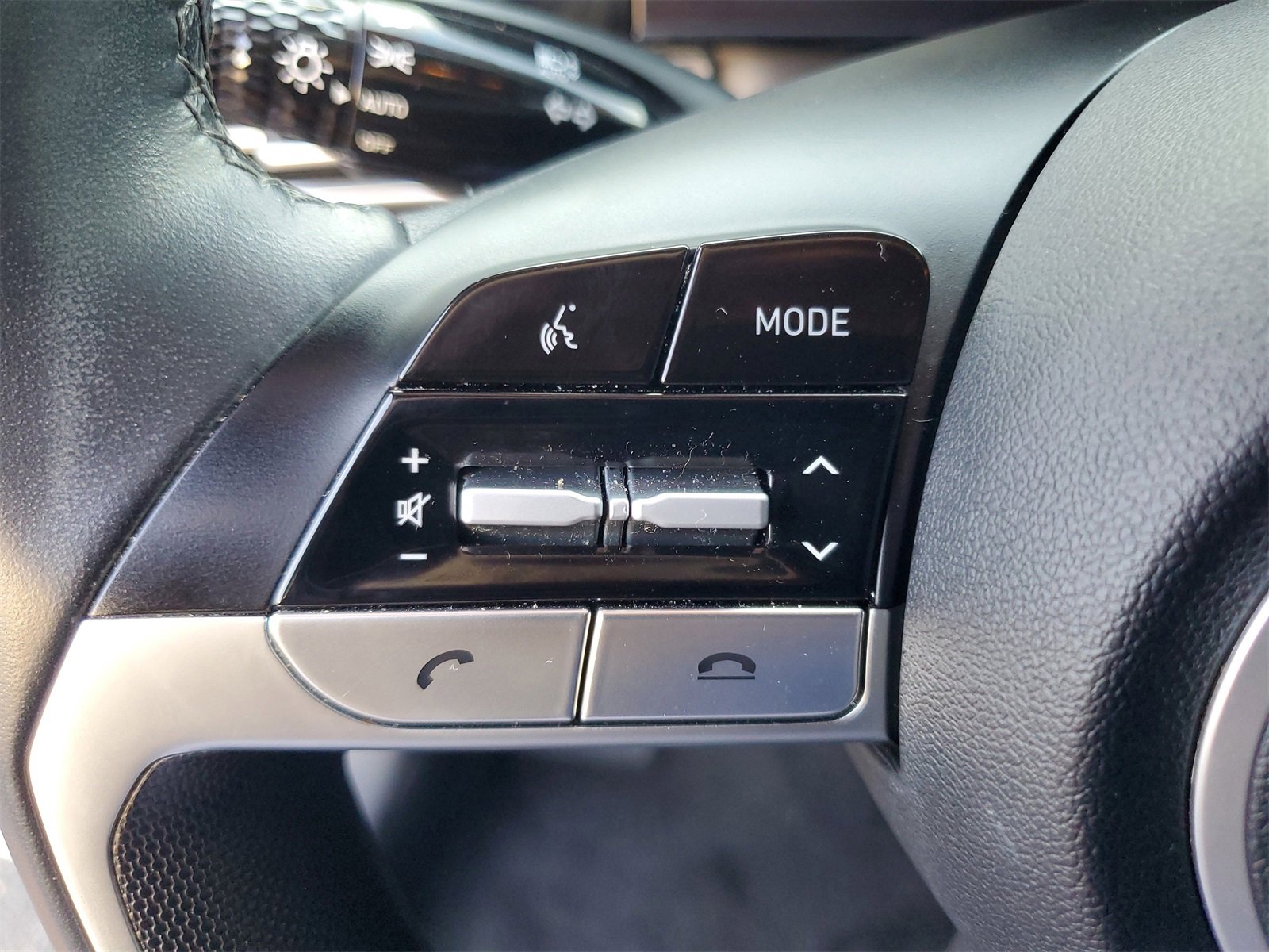 Used 2023 Hyundai Elantra SEL w/ Convenience Package image 11