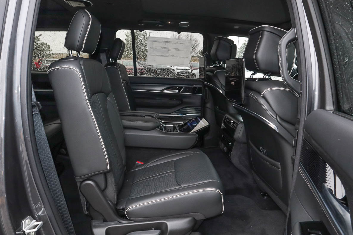 New 2024 Jeep Grand Wagoneer L Series II w/ Quick Order Packagew 28T image 39