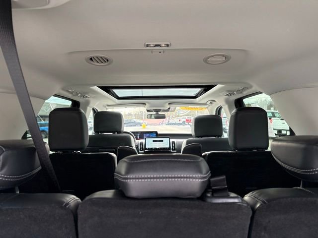 Used 2025 Ford Expedition Max Platinum AWD/4WD image 36