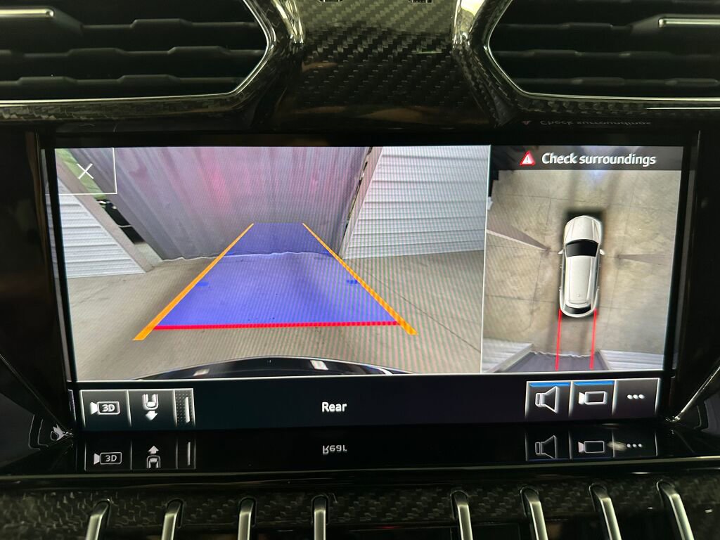 Used 2020 Lamborghini Urus image 15