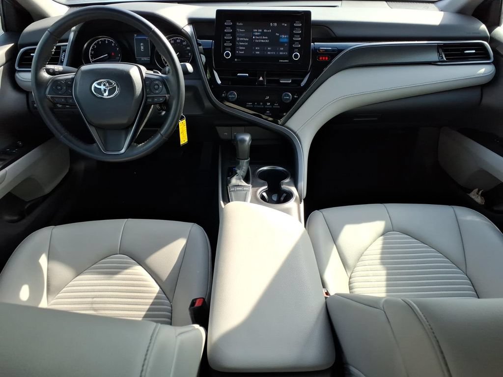 Used 2024 Toyota Camry SE FWD image 11