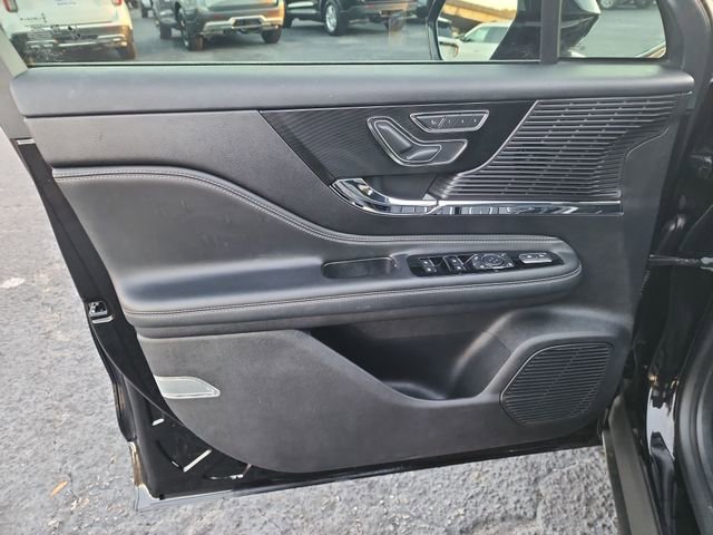 Used 2022 Lincoln Corsair Reserve image 9