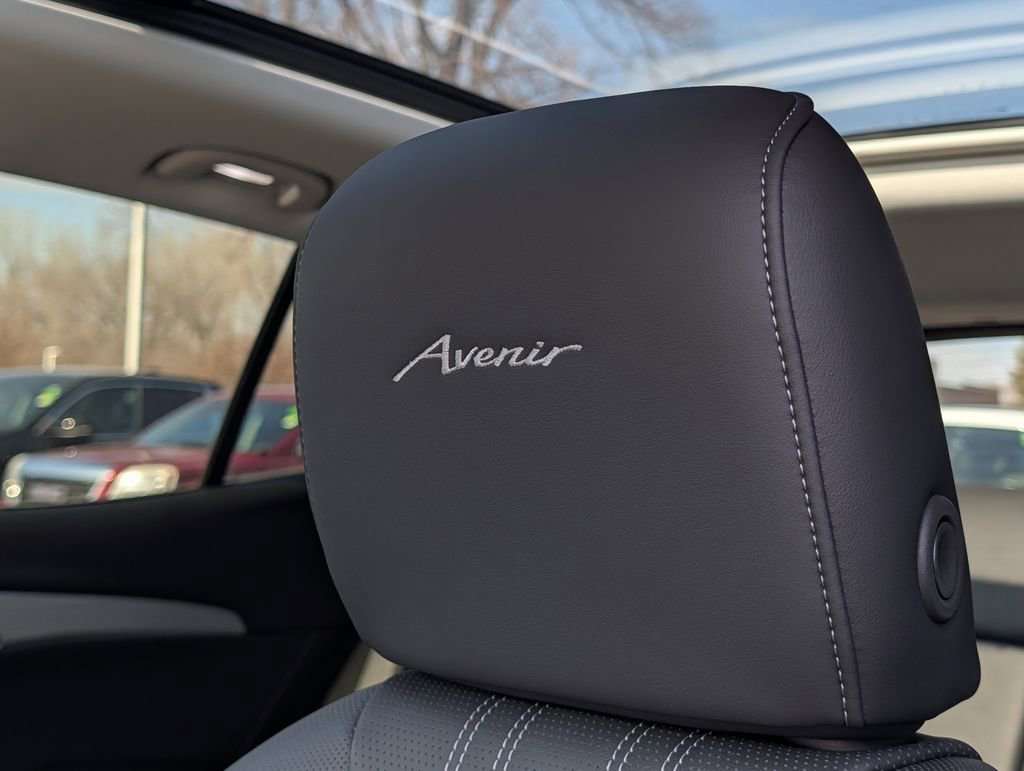 New 2026 Buick Envision Avenir image 7