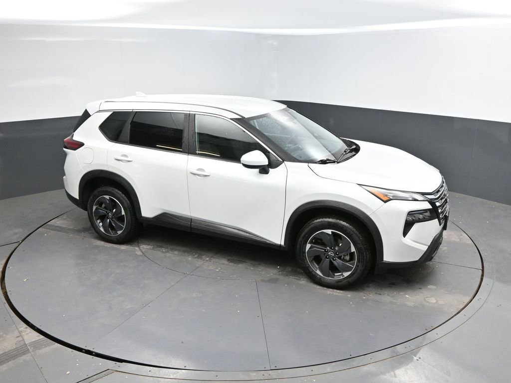 Used 2025 Nissan Rogue SV AWD/4WD image 23