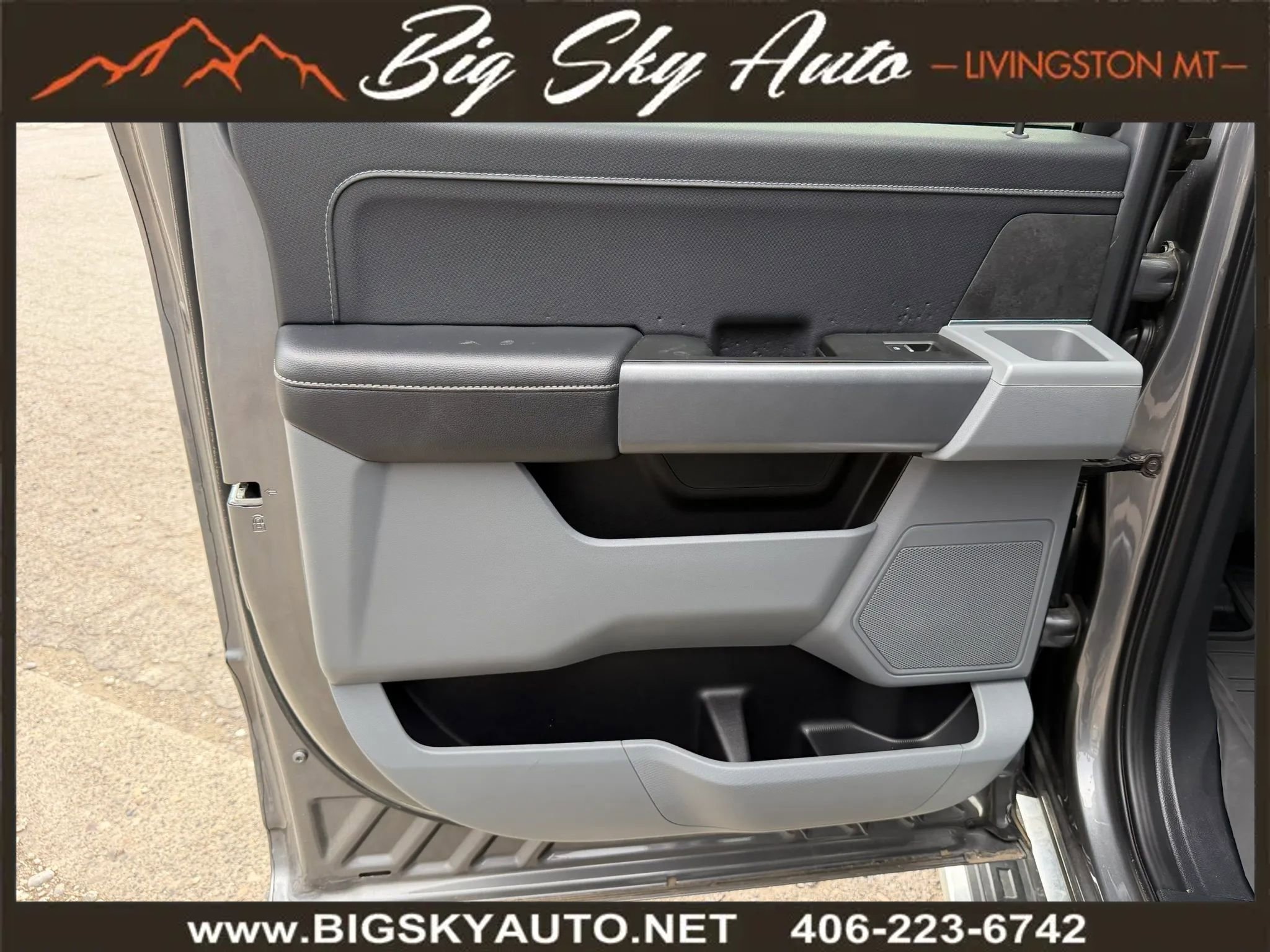 Used 2024 Ford F150 XLT w/ Mobile Office Package image 18