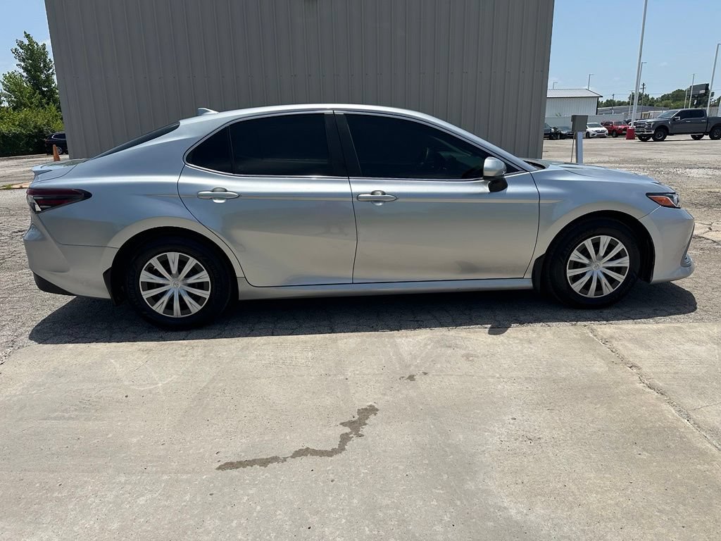 Used 2023 Toyota Camry LE FWD image 4