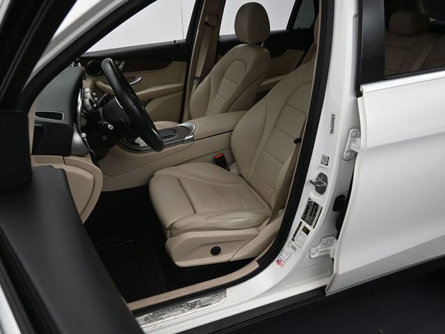 Used 2021 Mercedes-Benz GLC 300 image 11