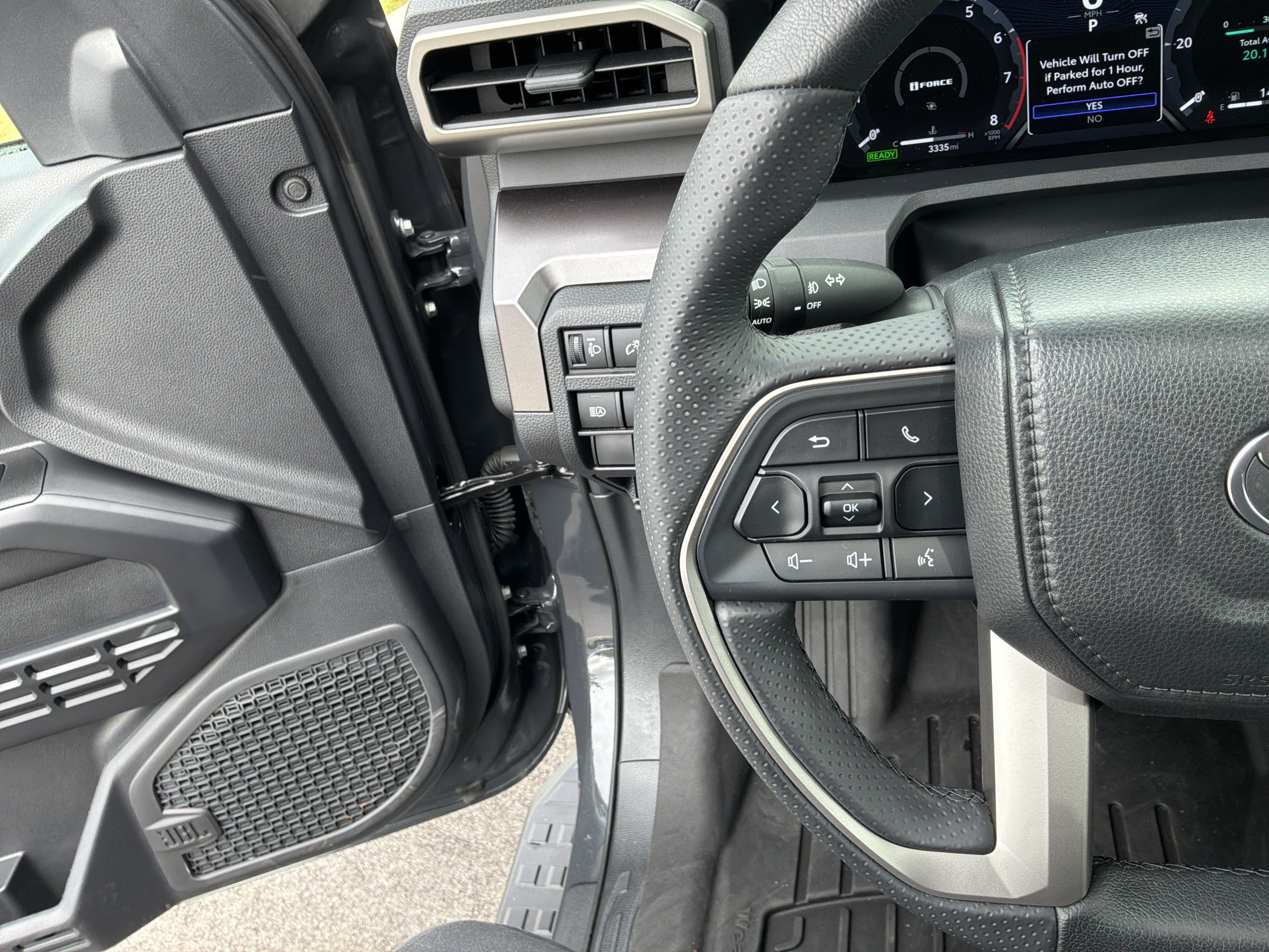 Used 2025 Toyota 4Runner TRD Off-Road Premium AWD/4WD image 19