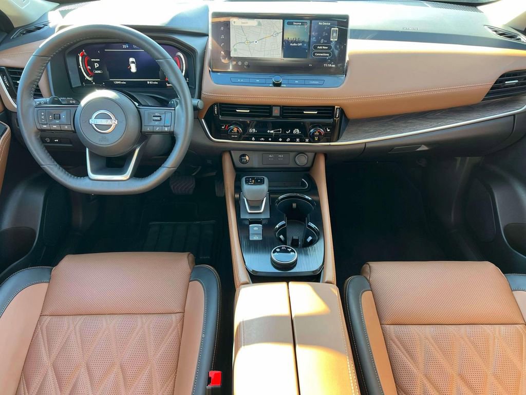 Used 2024 Nissan Rogue Platinum image 14