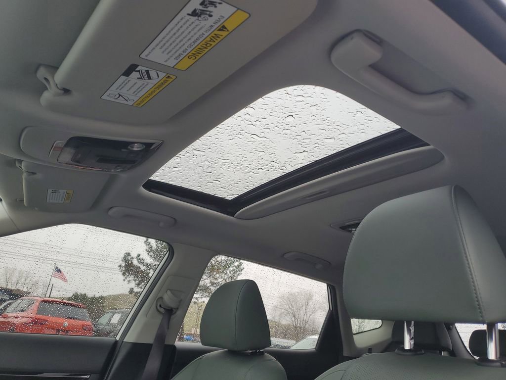 Used 2024 Kia Seltos SX w/ SX Sunroof Package image 12
