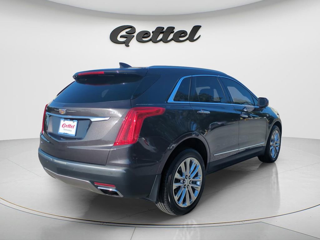 Used 2017 Cadillac XT5 Platinum w/ Driver Assist Package AWD/4WD image 5