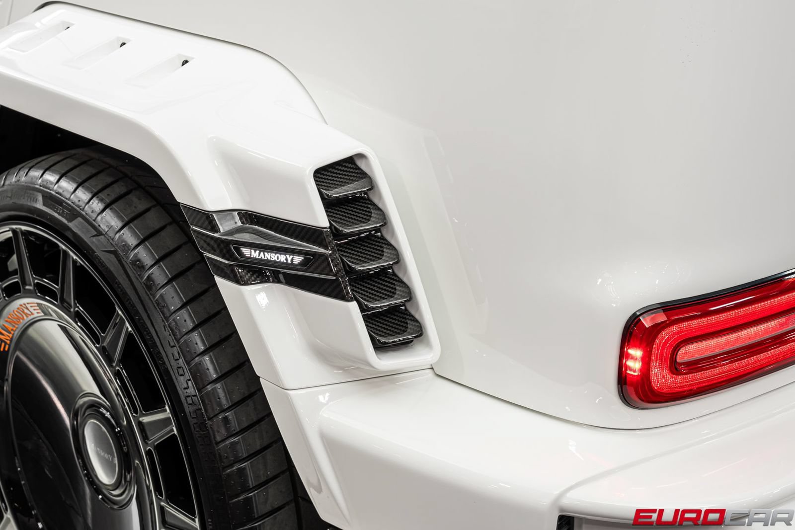 Used 2025 Mercedes-Benz G 63 AMG 4MATIC image 39