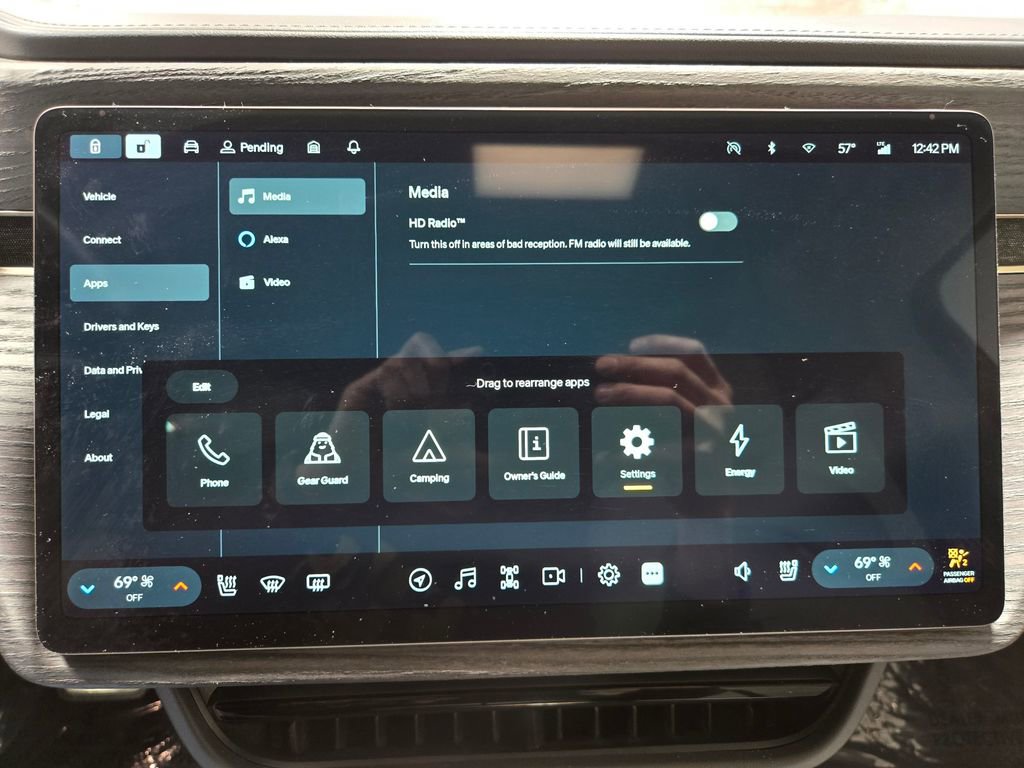 Used 2023 Rivian R1S Launch Edition image 22