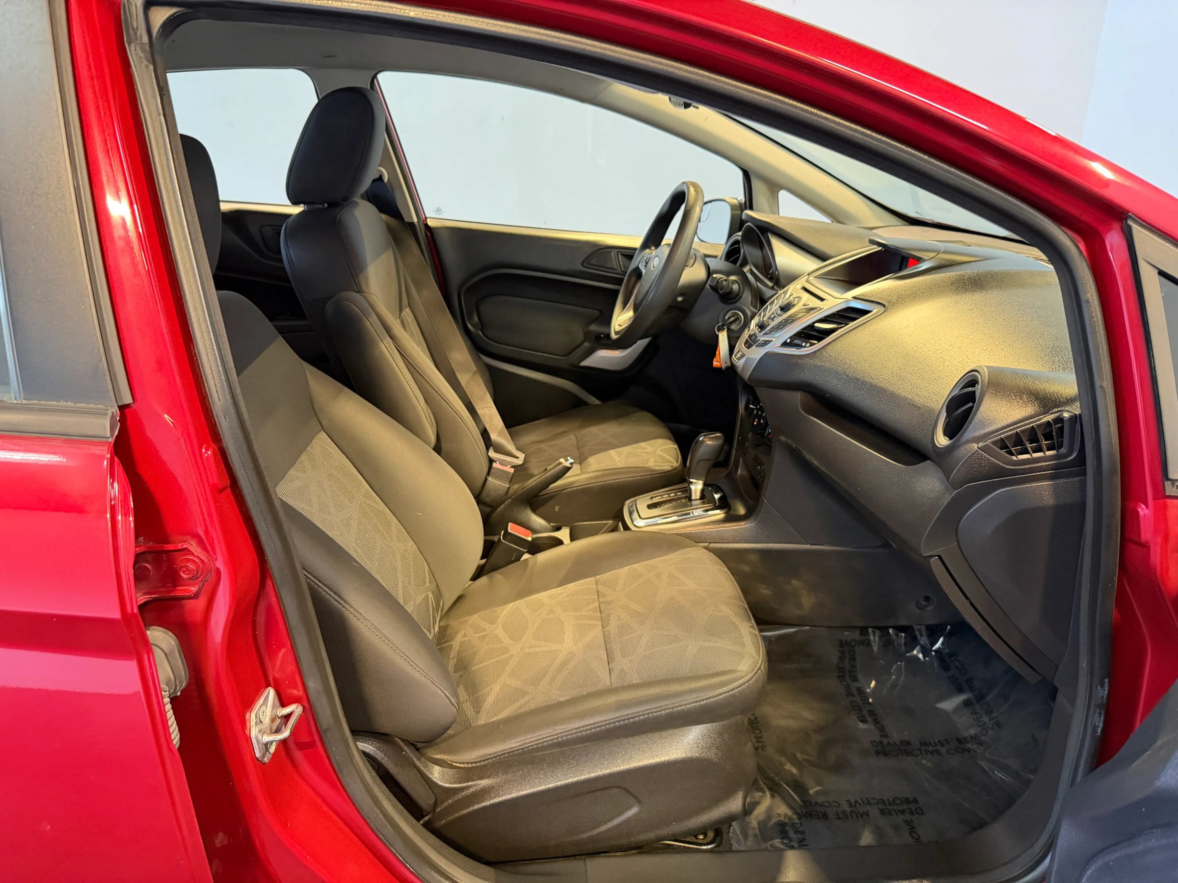 Used 2012 Ford Fiesta SE w/ Super Fuel Economy Pkg FWD image 25
