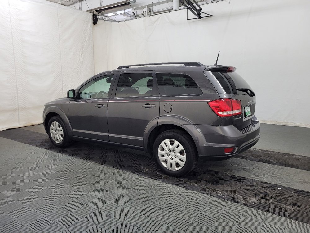 Used 2019 Dodge Journey SE image 3