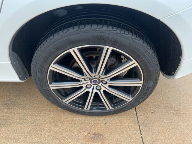 Used 2017 Volvo XC60 T6 Inscription w/ Protection Package AWD/4WD image 12