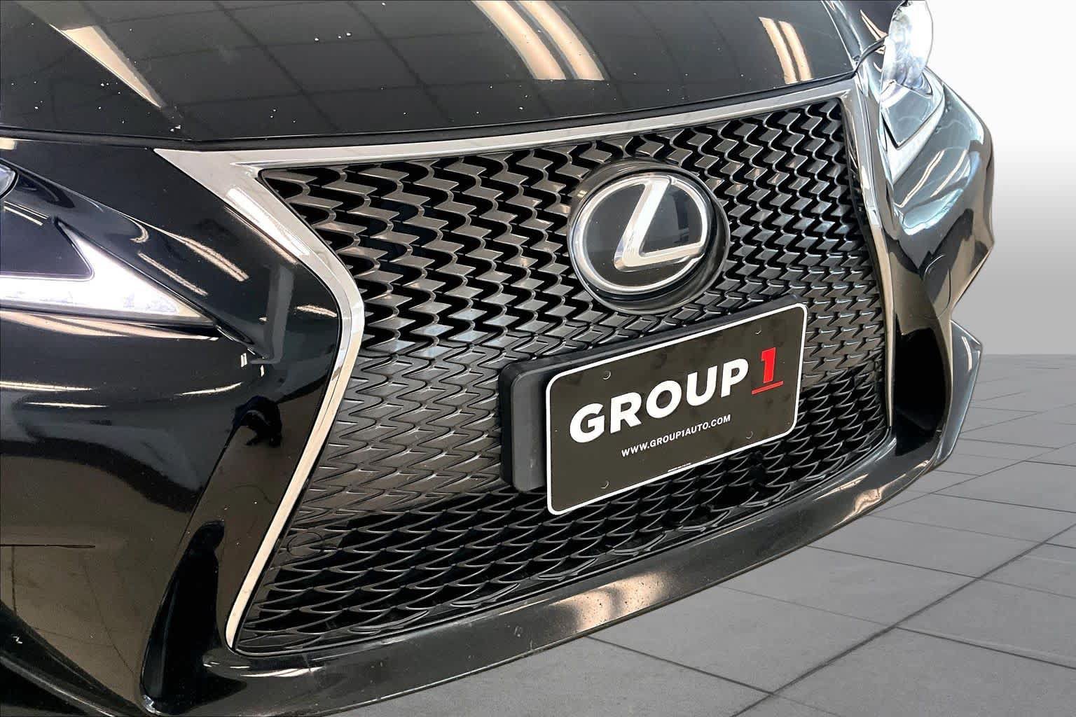 Used 2015 Lexus IS 350 w/ F-Sport Package RWD image 28