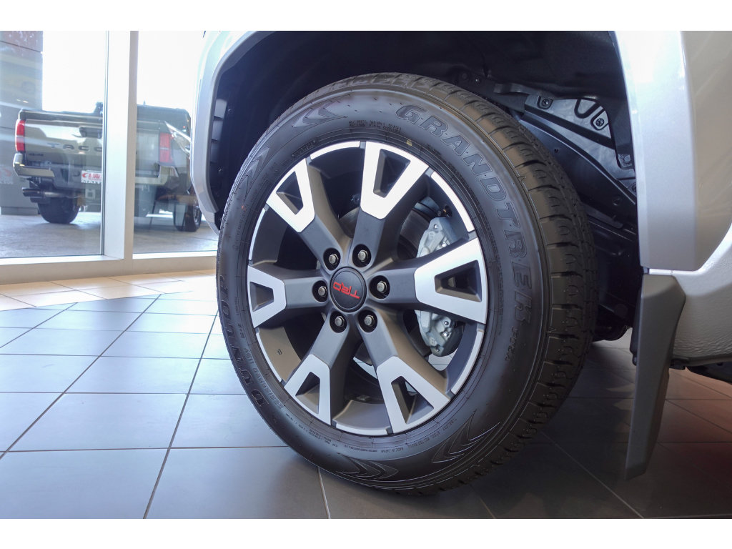 New 2026 Toyota 4Runner TRD Sport Premium AWD/4WD image 29