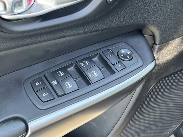 Used 2020 Jeep Cherokee Limited AWD/4WD image 17