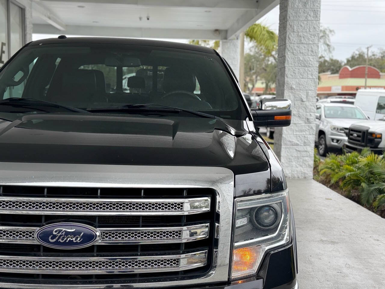 Used 2014 Ford F150 Lariat w/ Equipment Group 502A Luxury AWD/4WD image 14