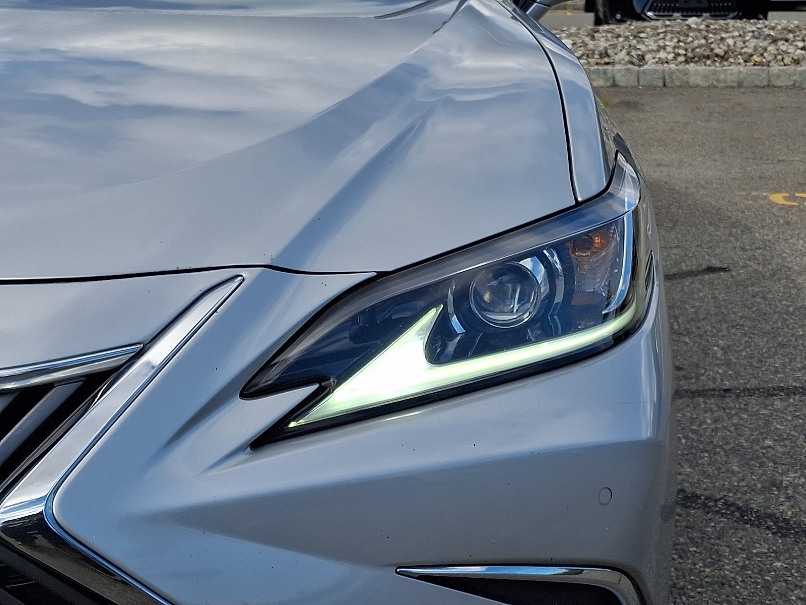 Used 2021 Lexus ES 300h w/ Premium Package FWD image 9