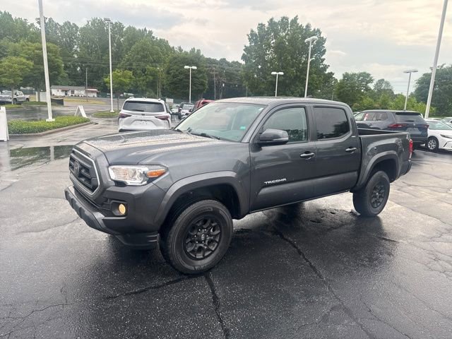 Used 2022 Toyota Tacoma SR5 RWD image 2