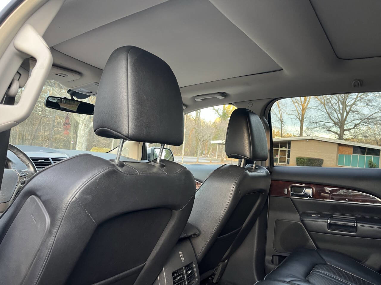 Used 2012 Lincoln MKX AWD image 10