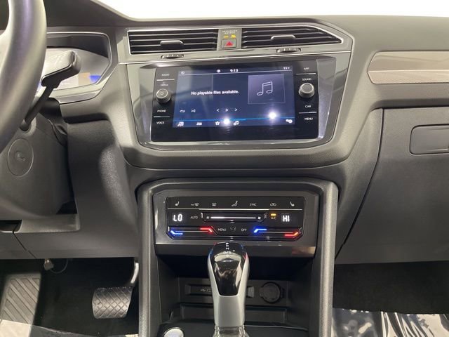Used 2023 Volkswagen Tiguan SE image 25