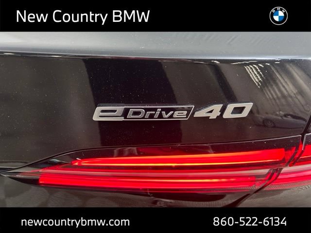 Used 2024 BMW i5 eDrive40i w/ Premium Package RWD image 11