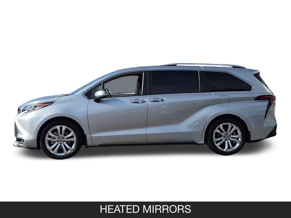 Used 2023 Toyota Sienna Platinum FWD image 5