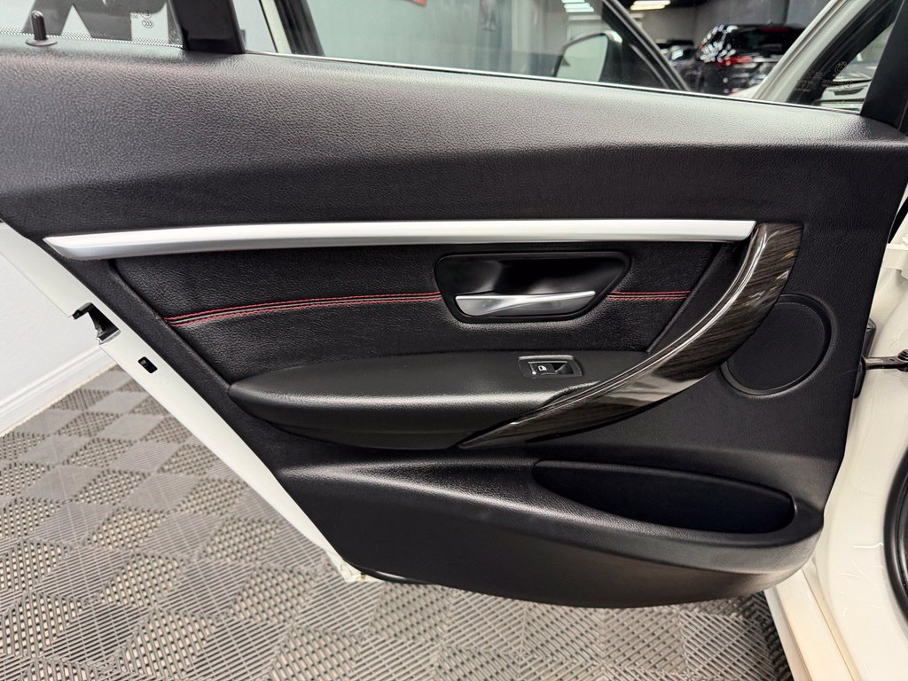 Used 2017 BMW 330i Sedan RWD image 41