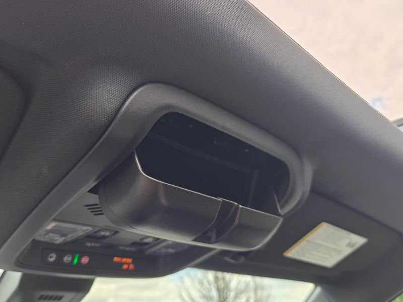 Used 2022 Chevrolet Equinox RS w/ RS Leather Package image 44