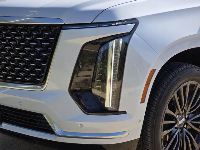 Used 2026 Cadillac Escalade Luxury w/ Touring Package AWD/4WD image 7