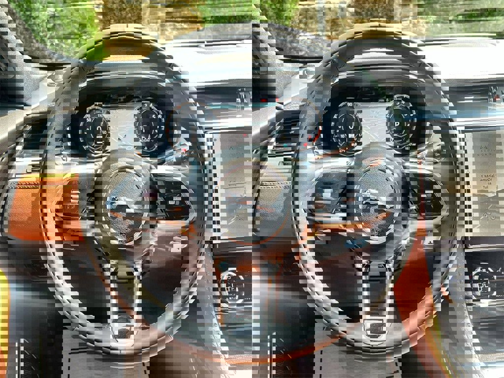 New 2026 Jaguar F-PACE R-Dynamic S image 21