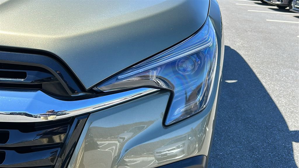 Used 2025 Subaru Ascent Premium image 7