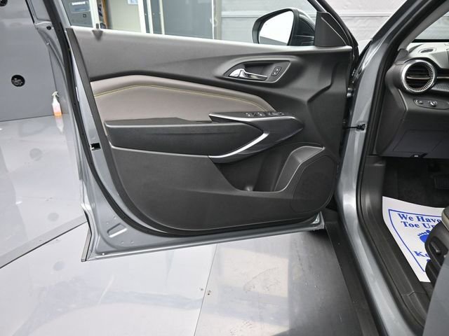 New 2026 Chevrolet Trax ACTIV w/ Sunroof Package image 10