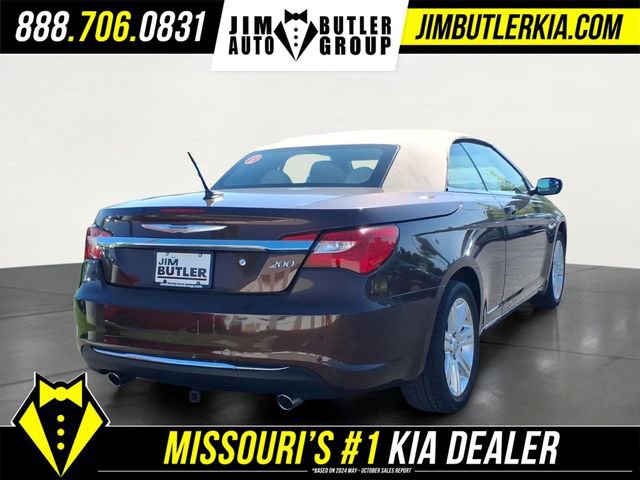 Used 2013 Chrysler 200 Touring FWD image 20
