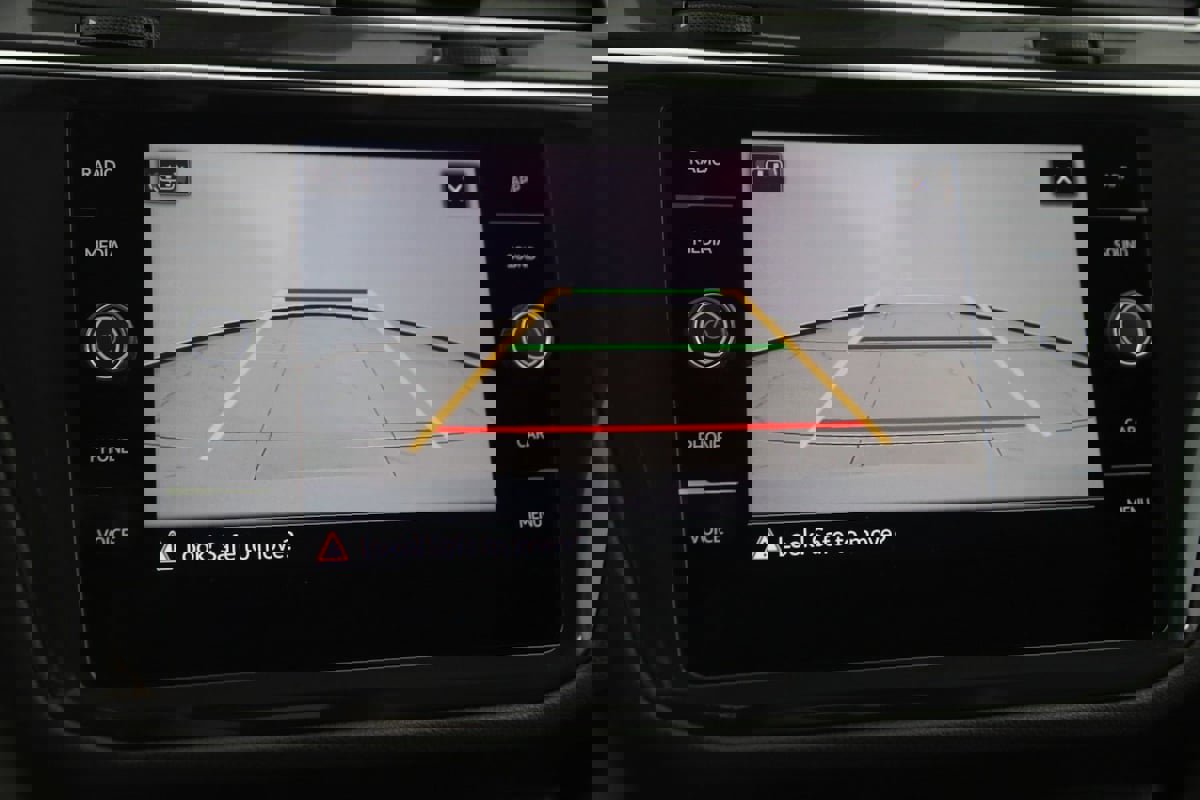 Used 2024 Volkswagen Tiguan SE image 10